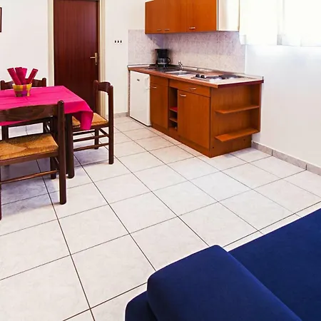 Bella Vista - Cdn02095-cyb *